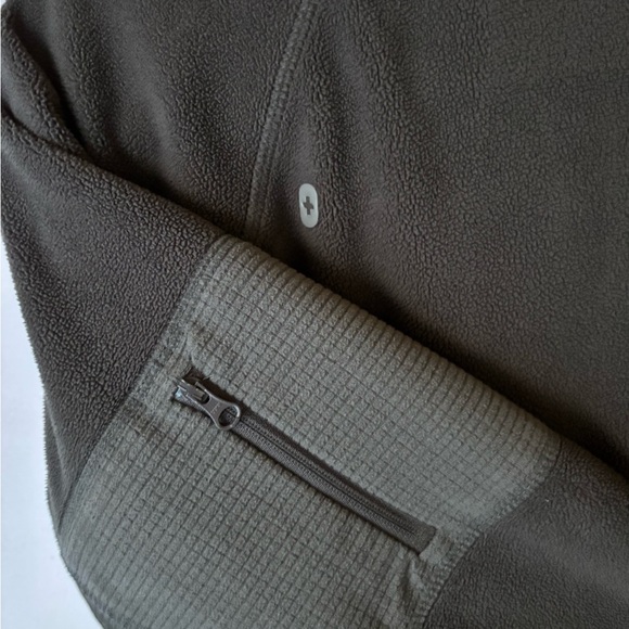 Figs Women’s Fleece Jacket size large - Picture 7 of 7